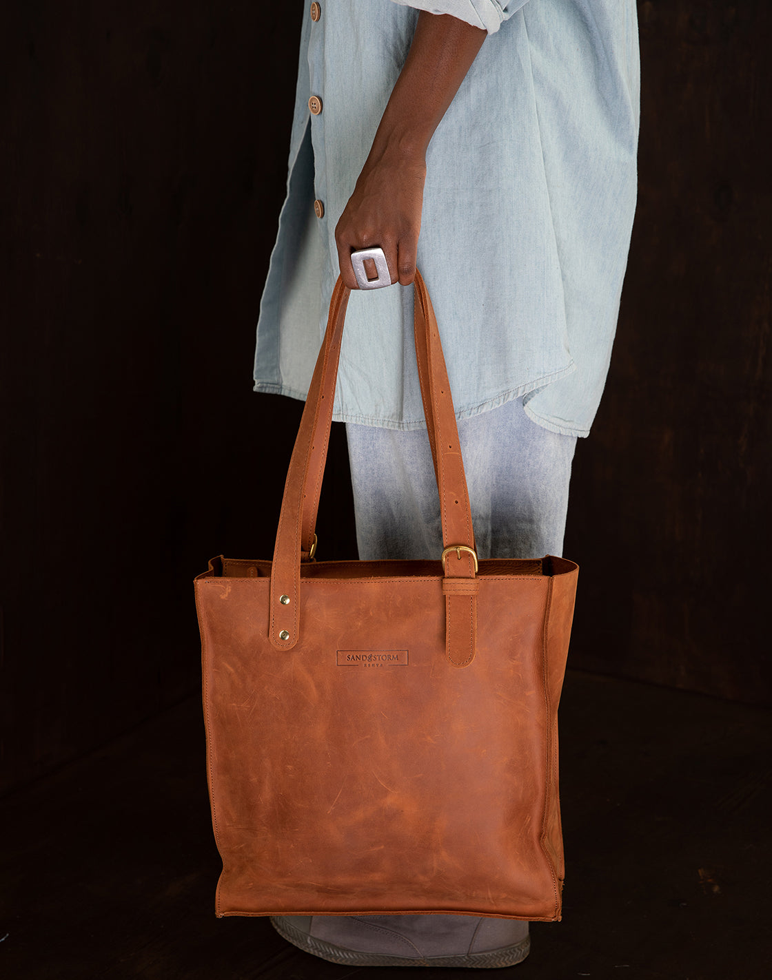 Pull-up Leather Shopper Tote - Sandstorm Kenya (KE)