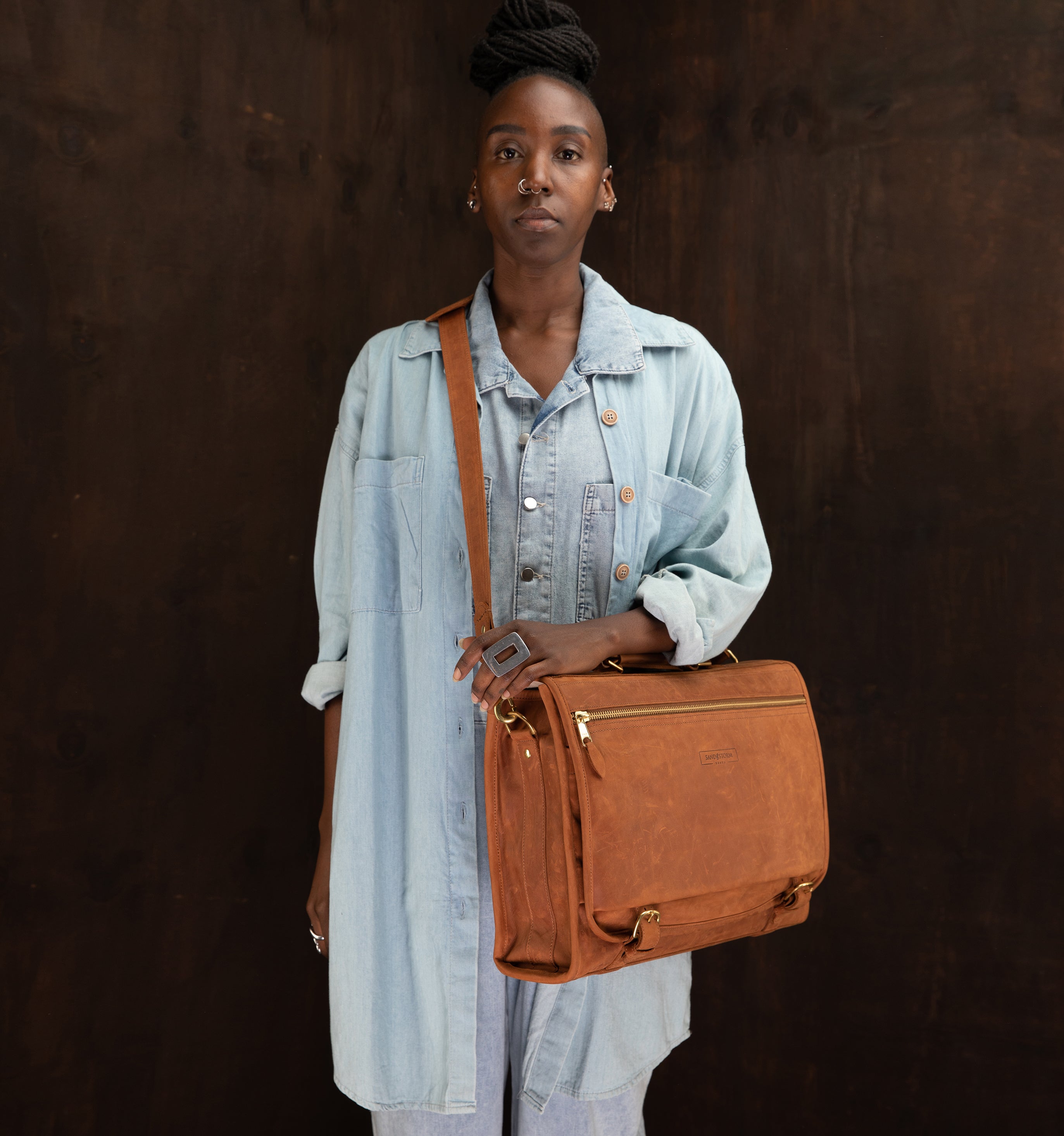 Pull Up Leather Executive Briefcase - Sandstorm Kenya (KE)