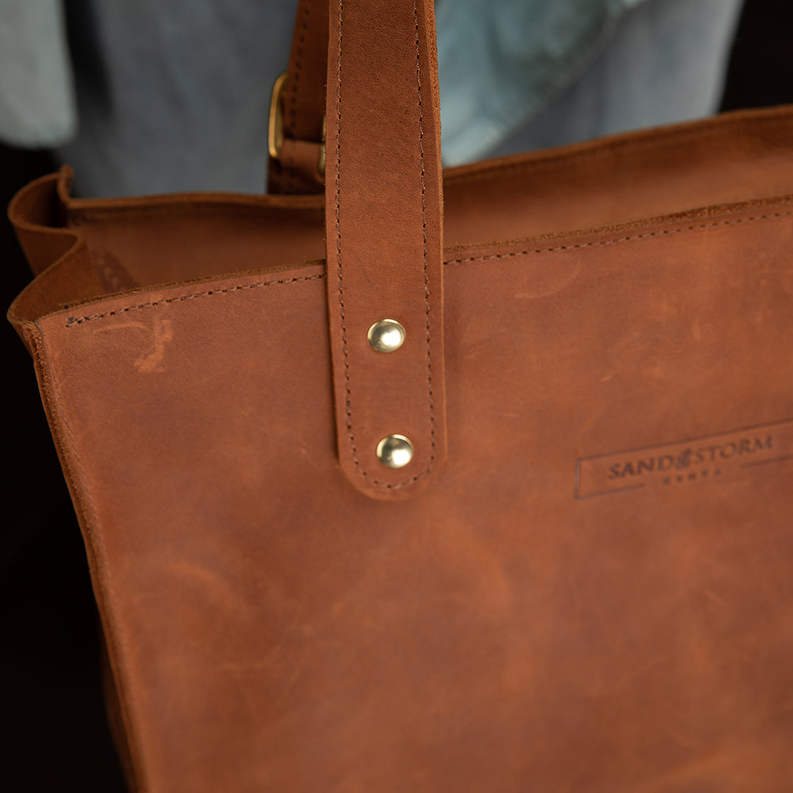 Pull-up Leather Shopper Tote - Sandstorm Kenya (KE)