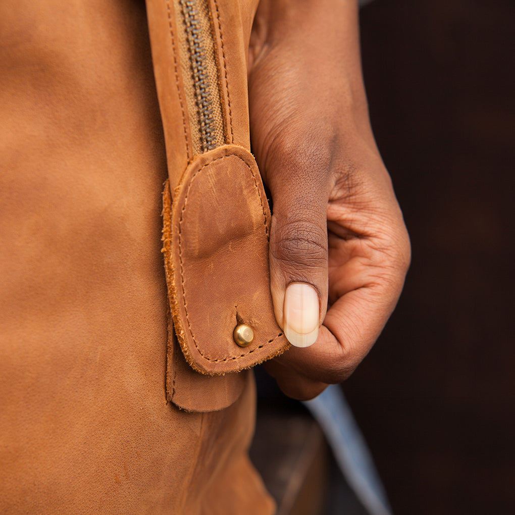 Pull-up Leather Odyssey Weekend Bag - Large - Sandstorm Kenya (KE)
