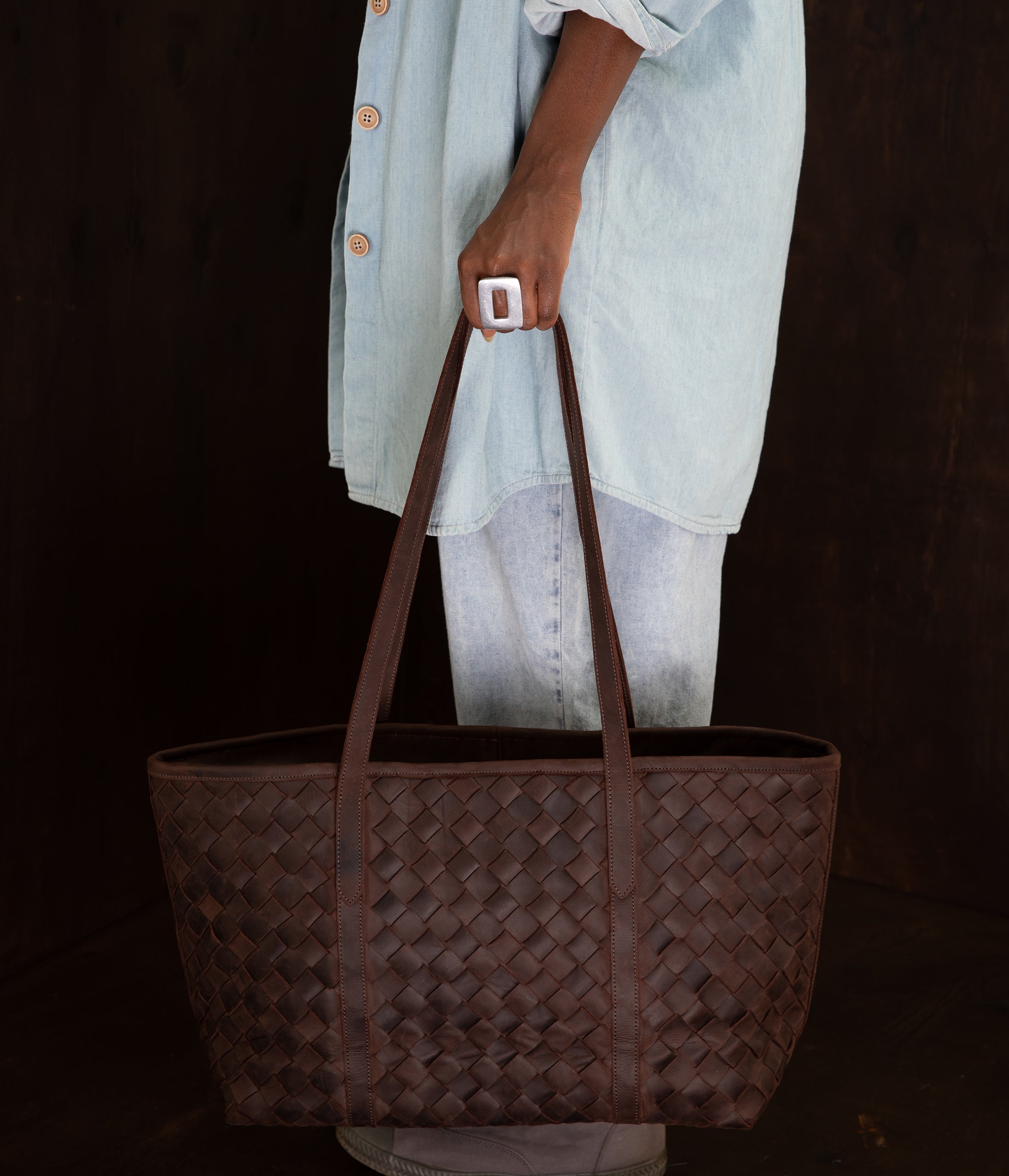 Pull-up Leather Weaved Tote - Sandstorm Kenya (KE)