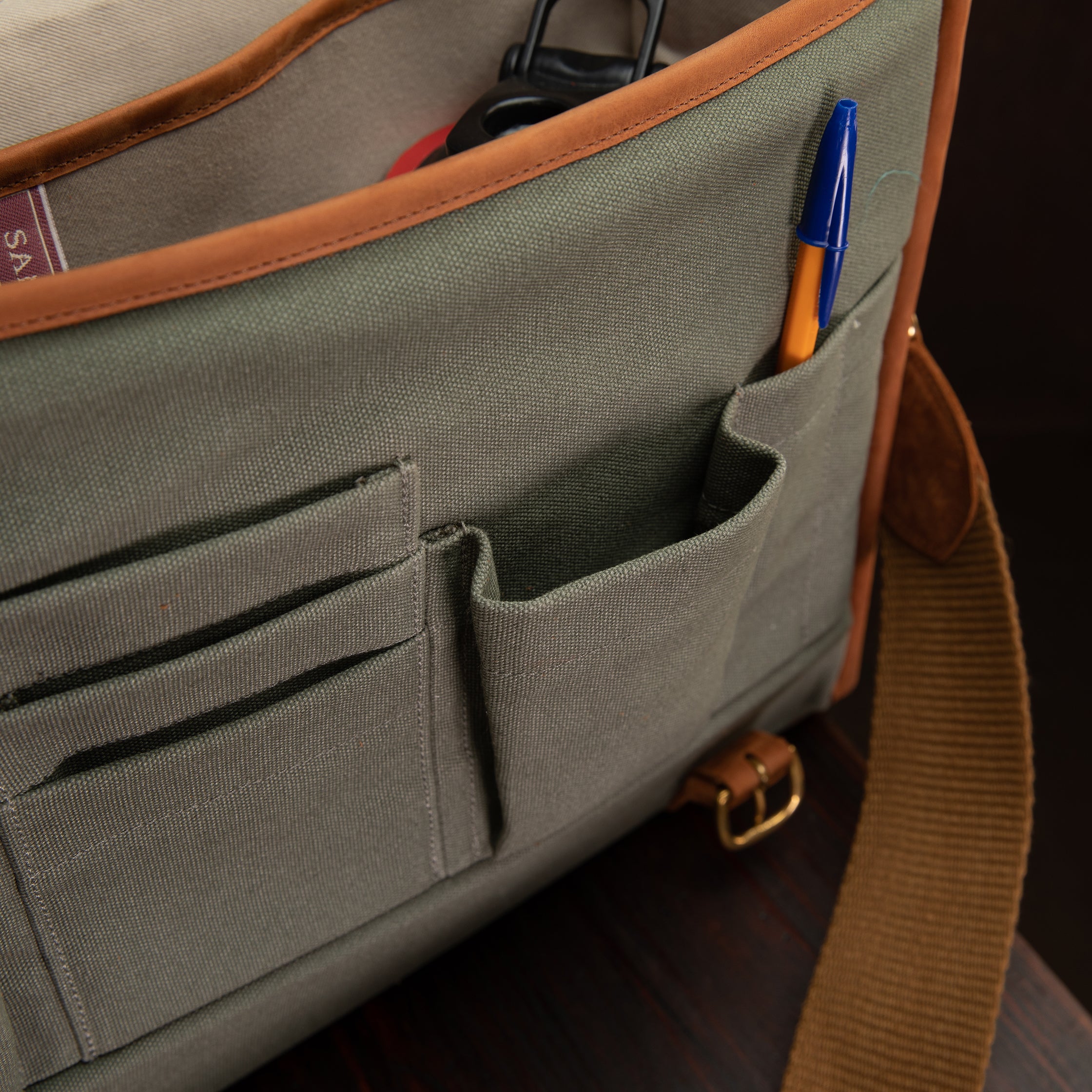 Canvas Executive Briefcase - Sandstorm Kenya (KE)