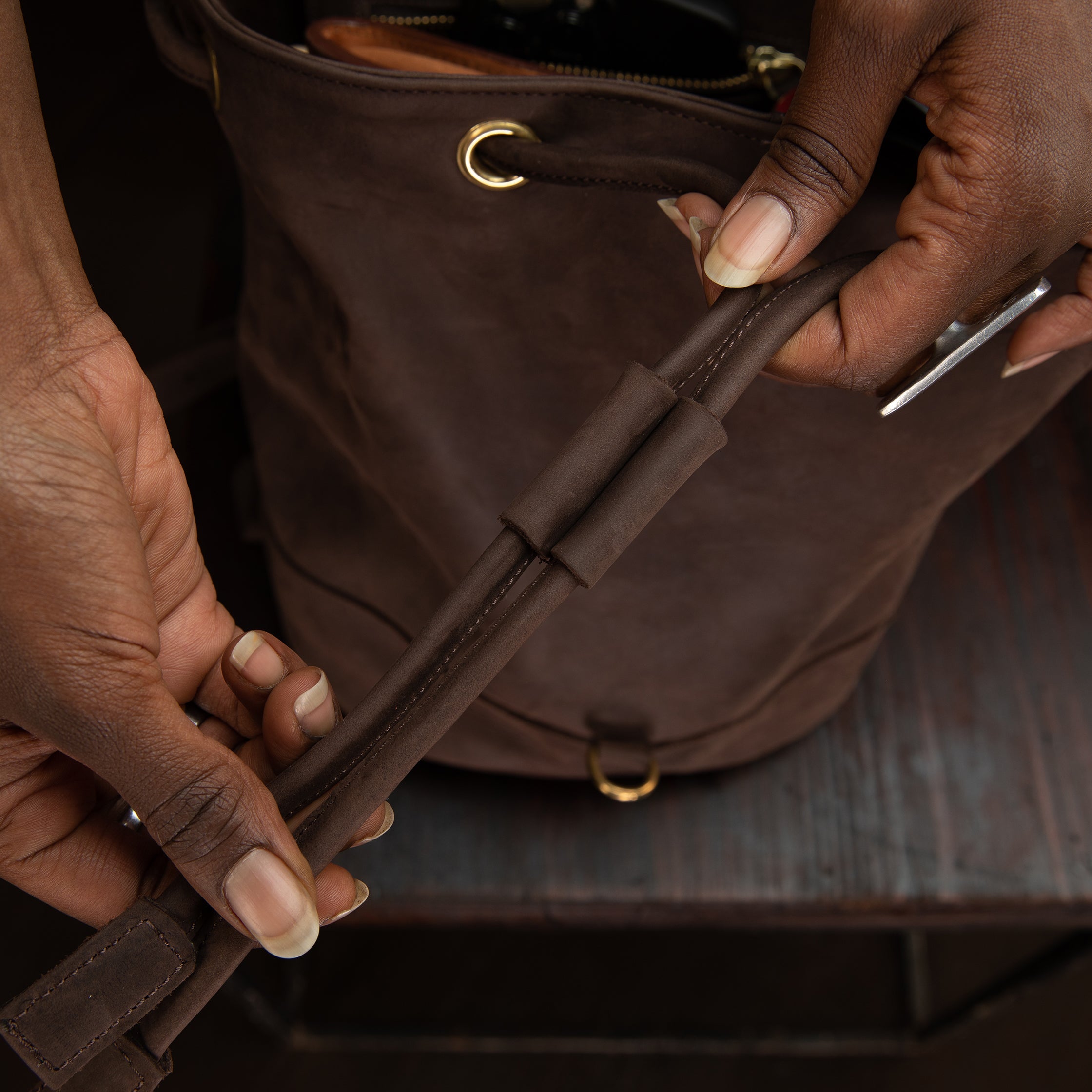 Pull-up Leather Cecilia Backpack - Sandstorm Kenya (KE)