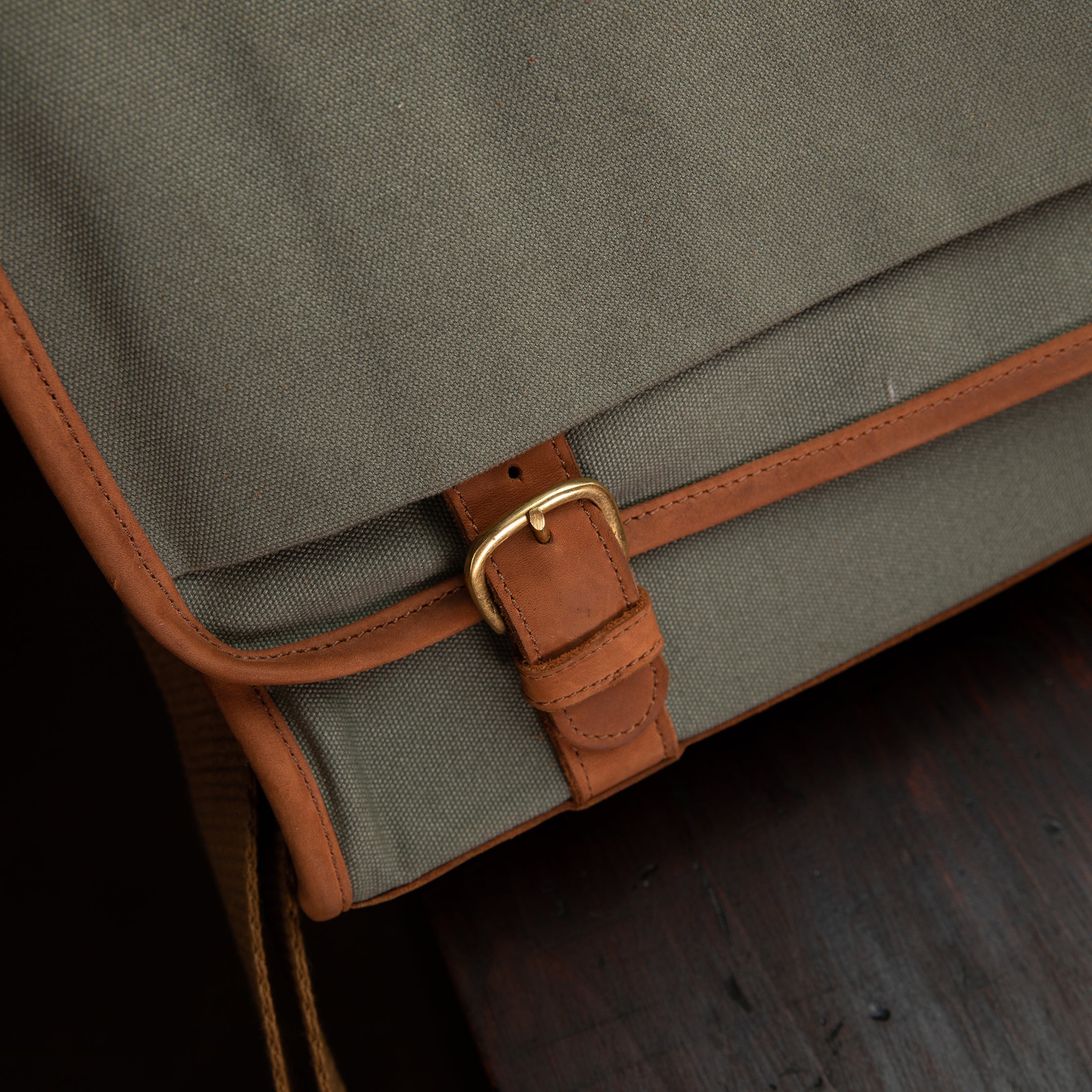 Canvas Executive Briefcase - Sandstorm Kenya (KE)