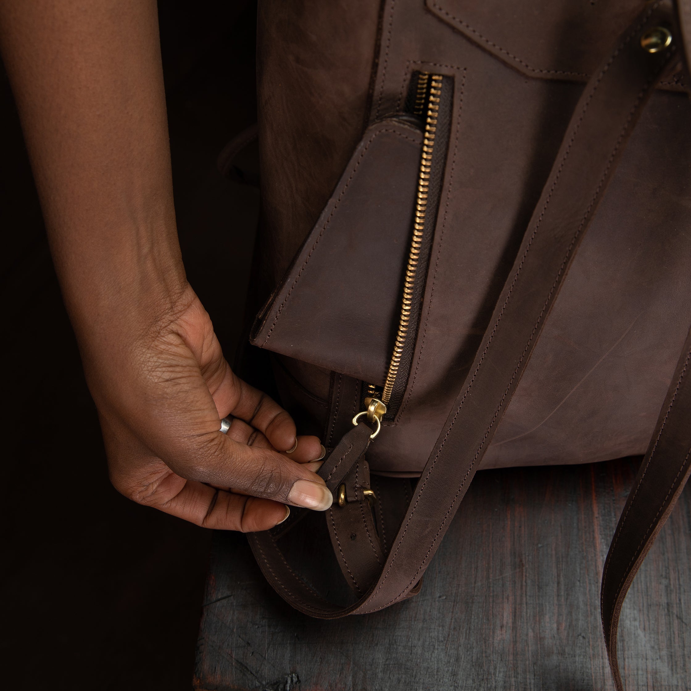 Pull-up Leather Cecilia Backpack - Sandstorm Kenya (KE)