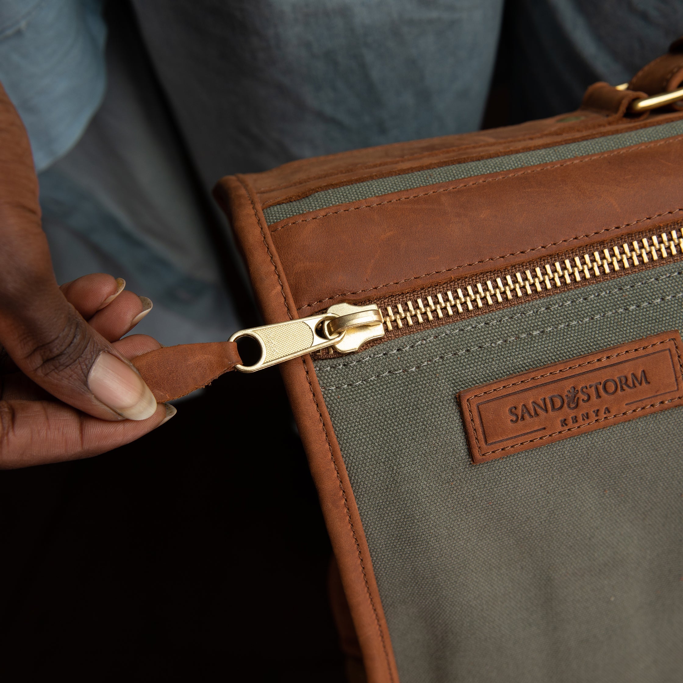 Canvas Executive Briefcase - Sandstorm Kenya (KE)