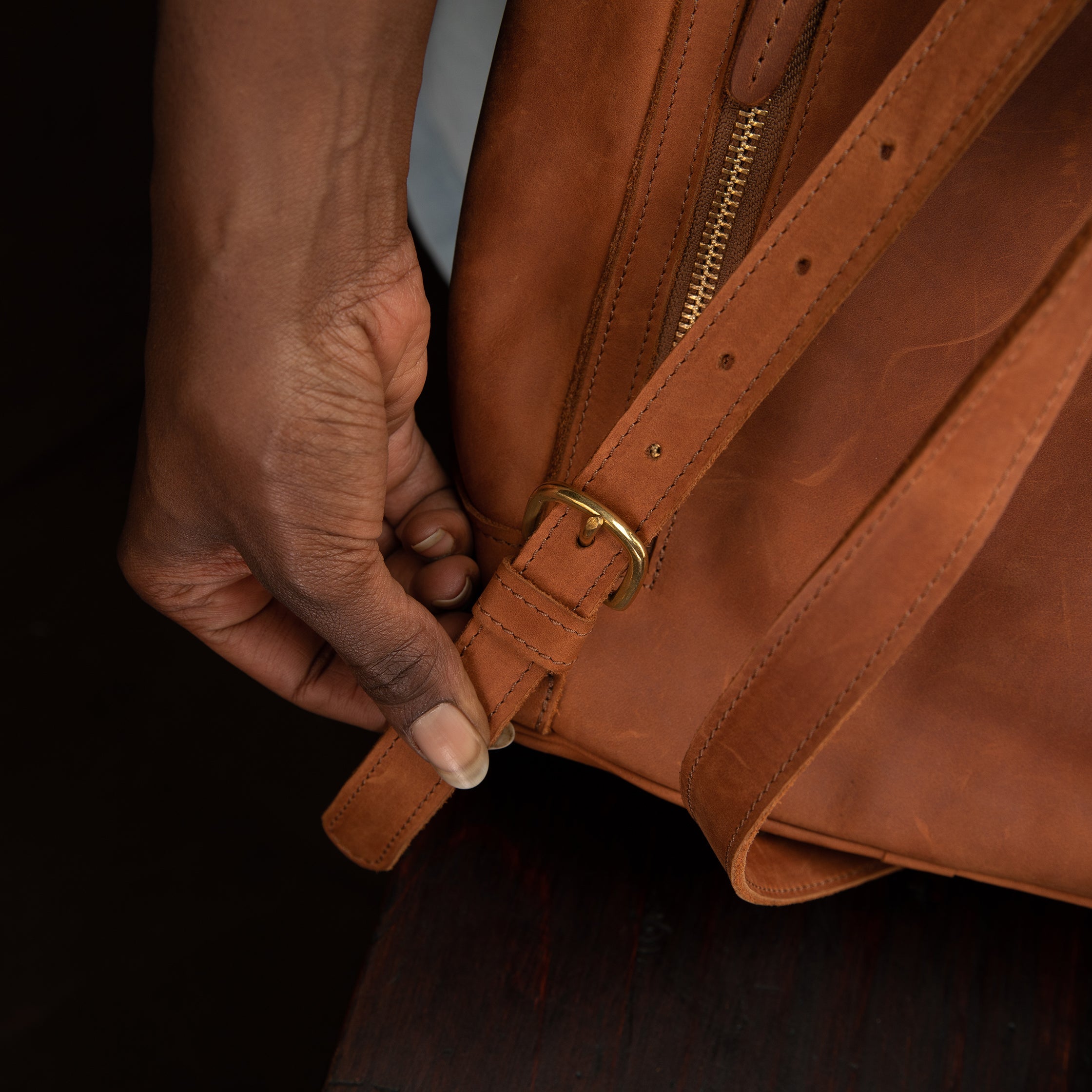 Pull-up Leather Cecilia Backpack - Sandstorm Kenya (KE)