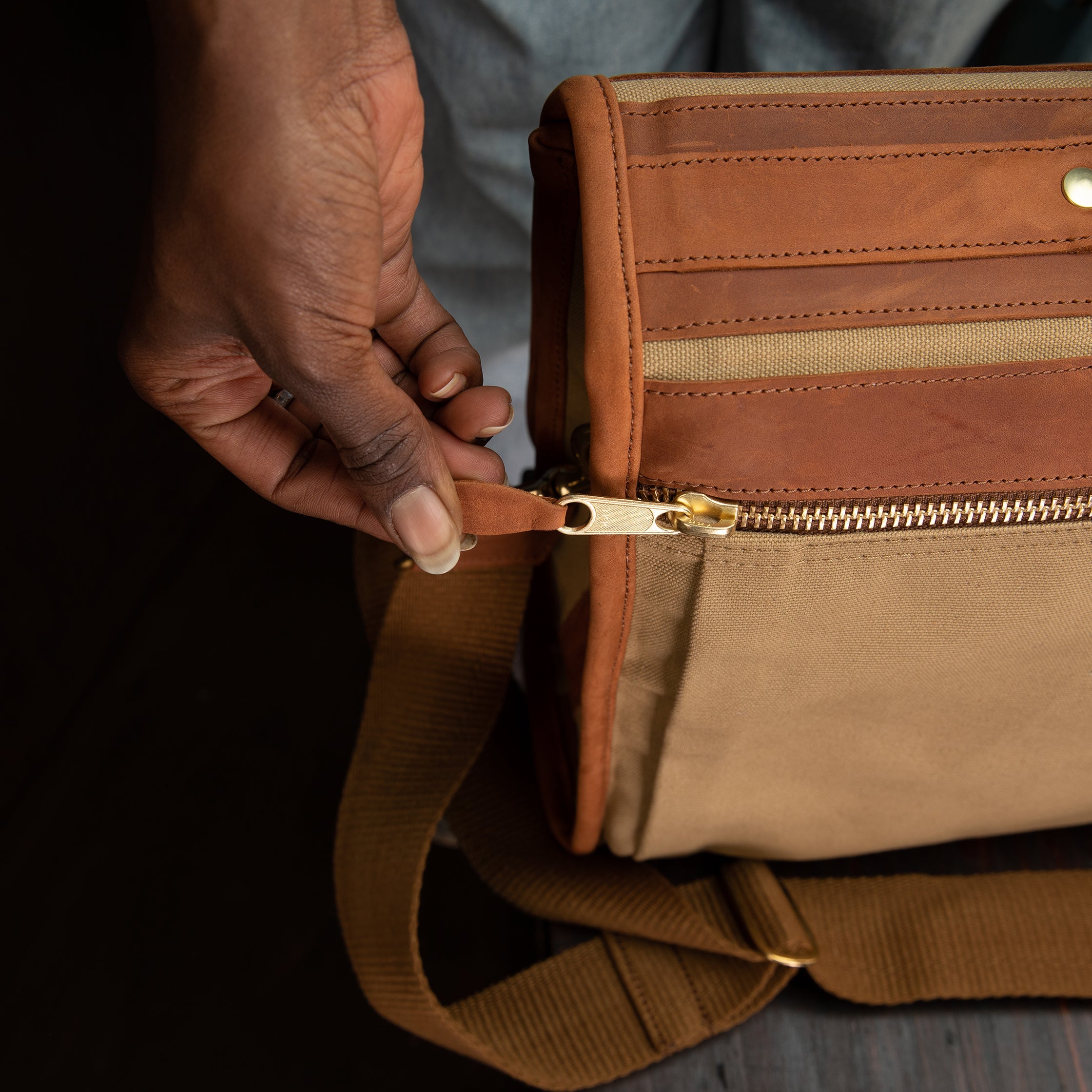 Canvas Executive Briefcase - Sandstorm Kenya (KE)